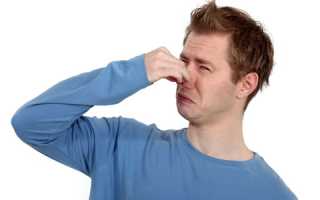 Какие могут быть причины запаха из носа?